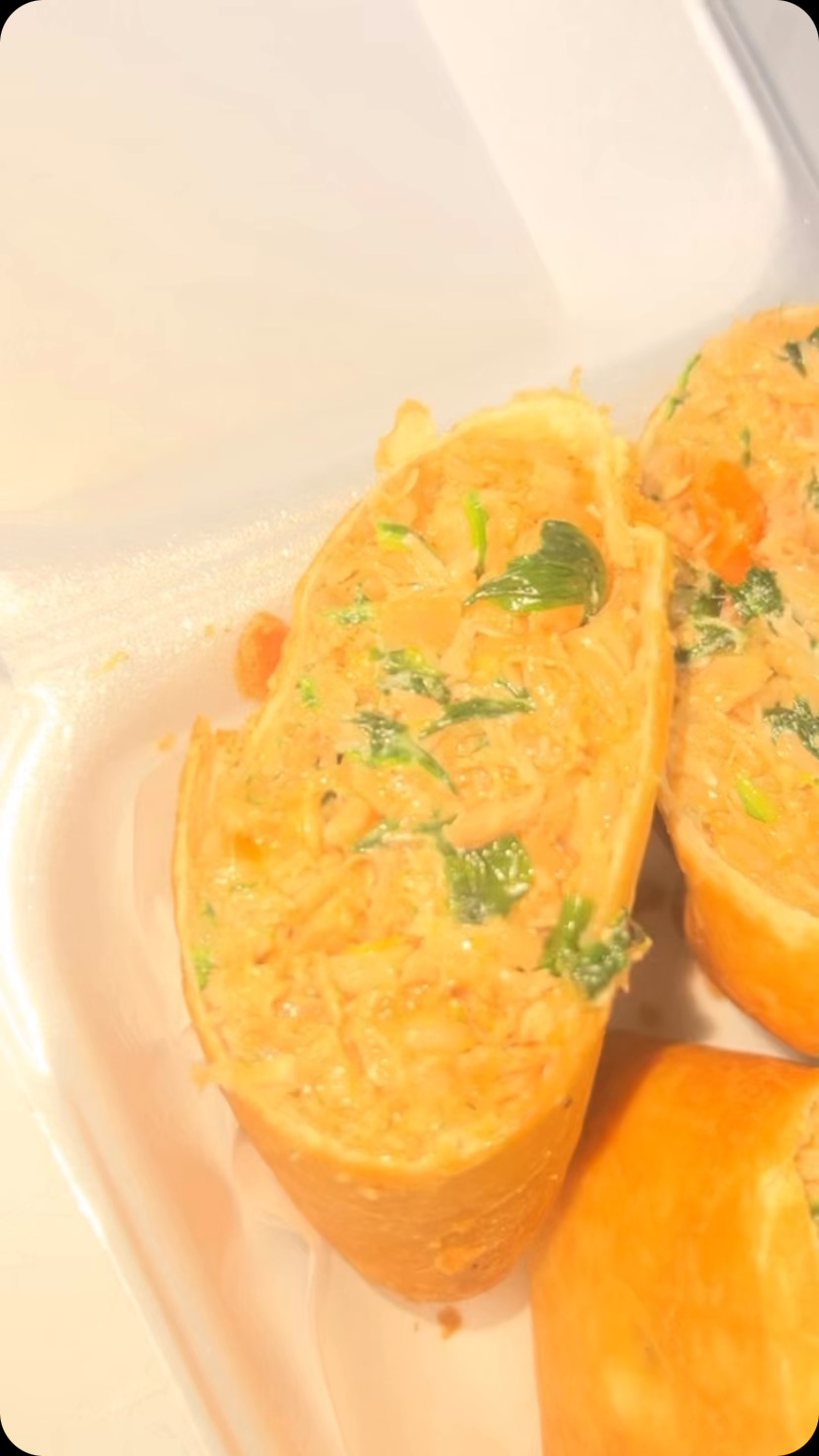 Toasted garlic bread with chopped herbs